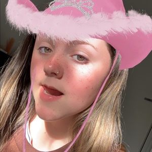 Meet your Posher, Megan